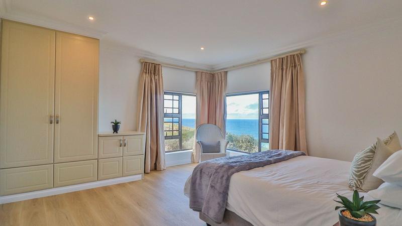 To Let 6 Bedroom Property for Rent in Pinnacle Point Golf Estate Western Cape